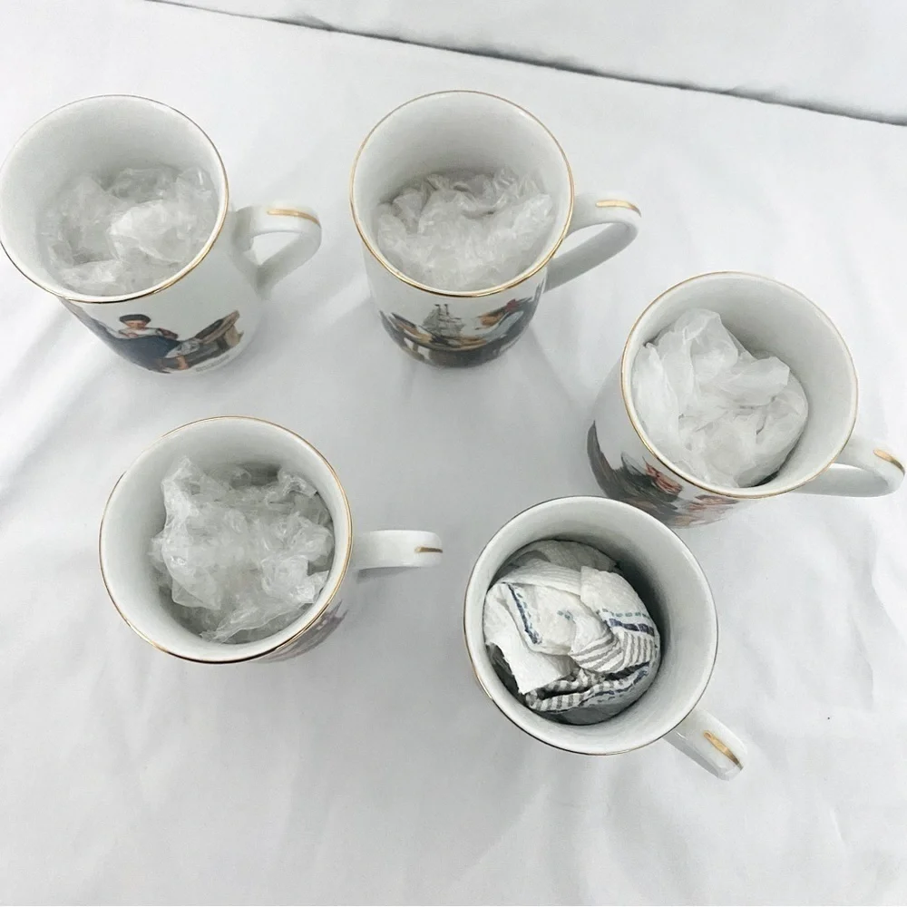 VINTAGE SET Of 5 Norman Rockwell Museum Coffee Mugs Cups White Gold Trim JAPAN